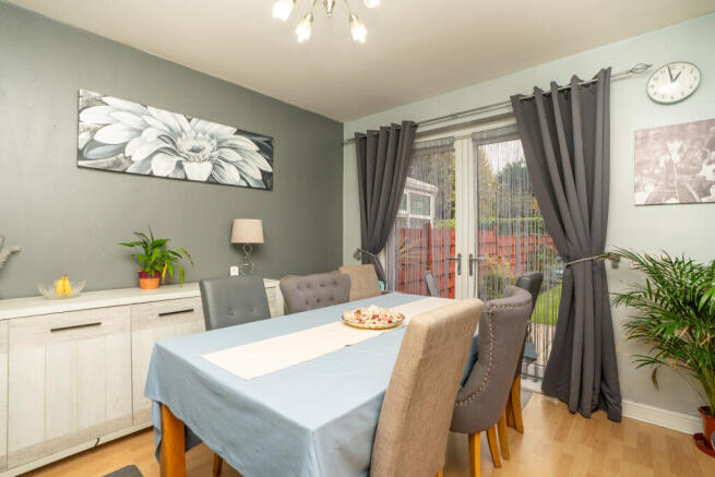 3 bed Semi-Detached for sale Image 6