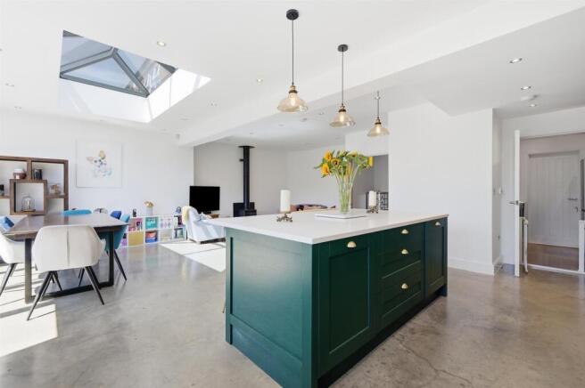 Open Plan Living/Kitchen//Dining Area