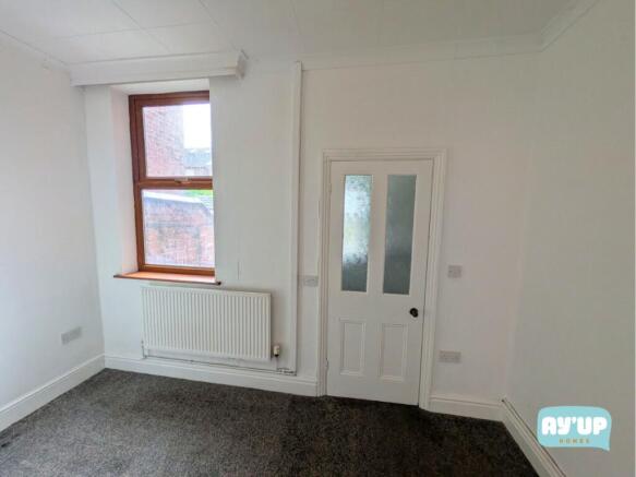 3 bed Terraced to rent Image 8