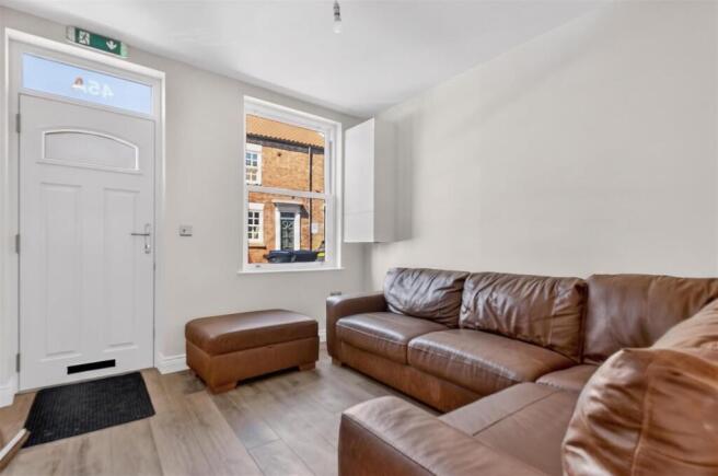 3 bed Terraced for sale Image 7