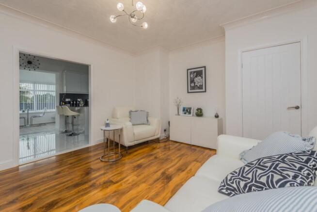 Bradford Road, East Bierley, Bradford, West Yorkshire, BD4 photo 4