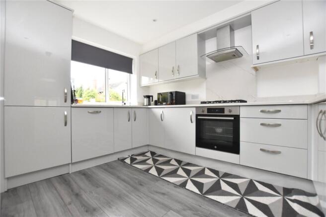 3 bed Terraced for sale Image 11