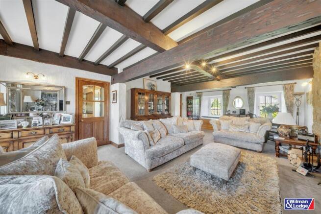 5 bed Semi-Detached for sale Image 9