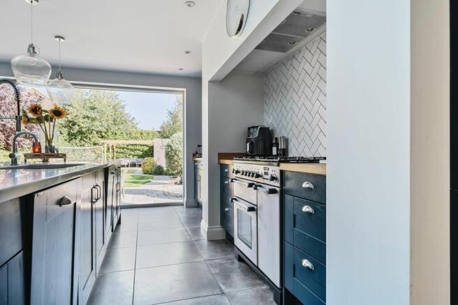 Kitchen/ Dining Room