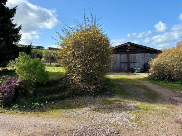 Double garage and workshop