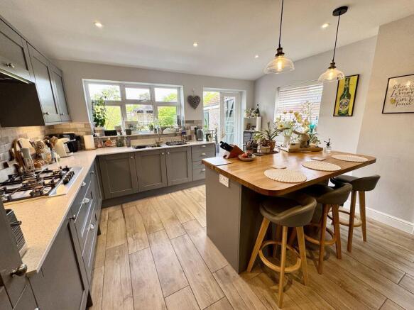 Open Plan Breakfast Kitchen