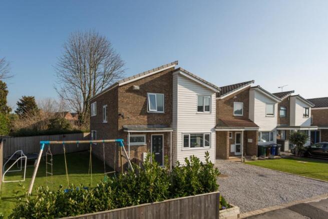 10 Garth Lane-02.jpg