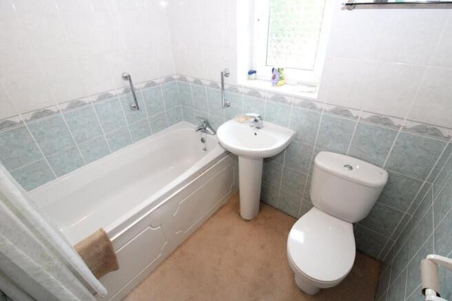 3 bed Semi-Detached for sale Image 9