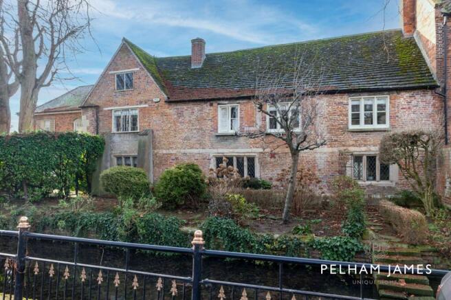 Bourne Eau House, Bourne