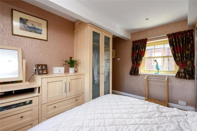 3 bed House for sale Image 12
