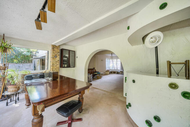 Royston Grove, Pinner, Middlesex photo 4