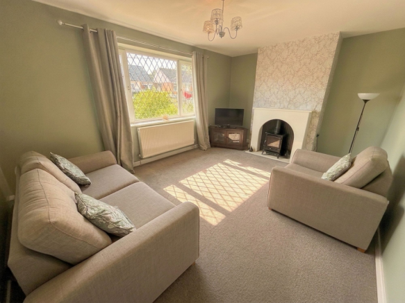 2 bed Semi-Detached Bungalow for sale Image 3