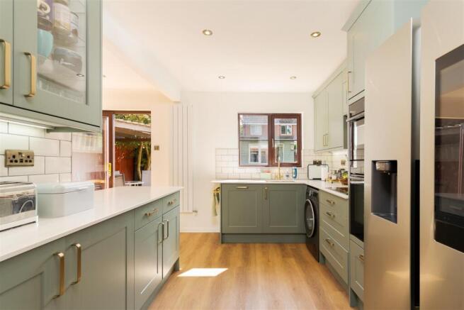 5 Hanbury Close, Whitchurch-SWPP-HR-22.jpg