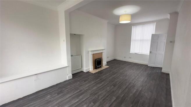 3 bed Terraced to rent Image 5