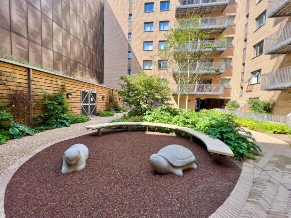 1 bed Apartment to rent Image 3