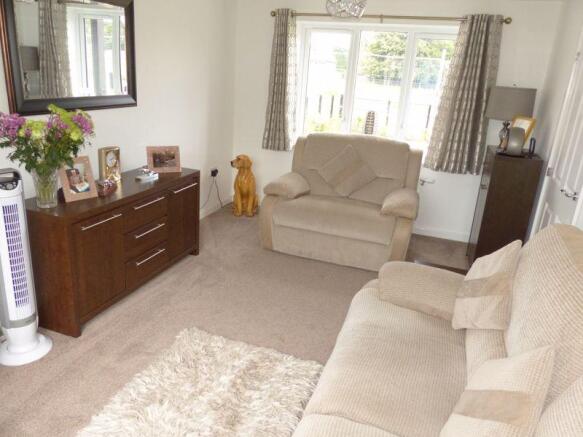 lounge 1