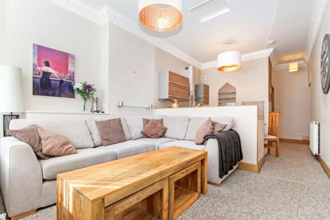 Lounge / Kitchen