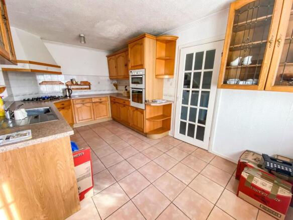 Kitchen.JPG