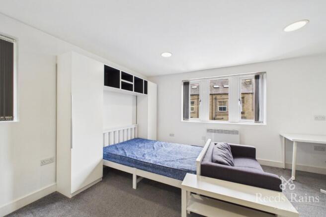 1 bed Apartment to rent Image 5