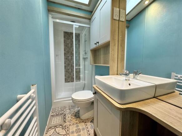 2 bed Not Specified for sale Image 7