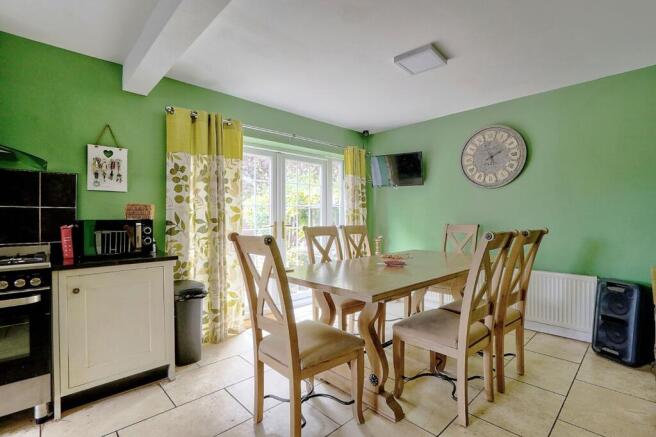 3 bed Semi-Detached Bungalow for sale Image 9