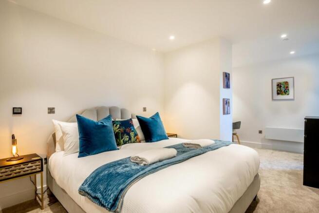 2 bed Apartment for sale Image 8