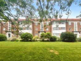 Flat 8, West Court, Great West Road, Hounslow TW5 0TL