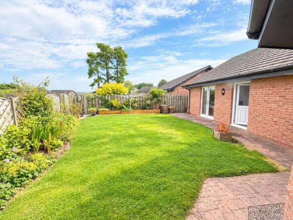 21 Woodlands Drive, Lochmaben, Lockerbie, DG11 1SR