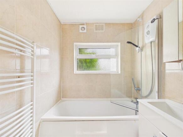 3 bed Terraced for sale Image 7