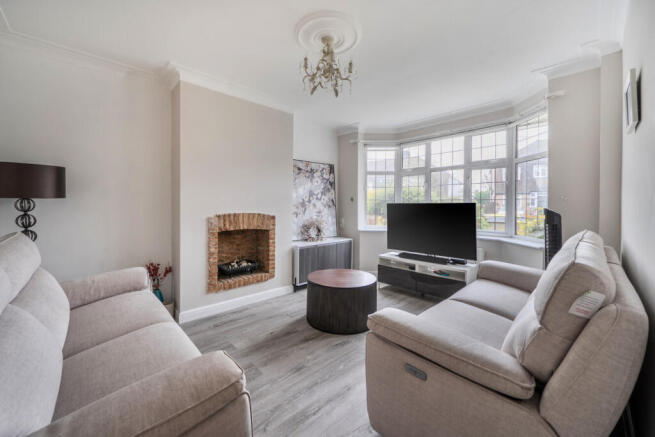 1393757-3-69490fa...