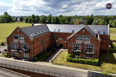 Marlborough Drive, Bushey