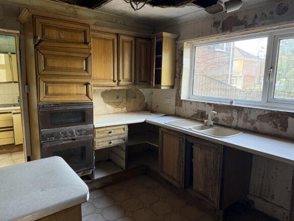 2  Medium  T202604161450.jpeg