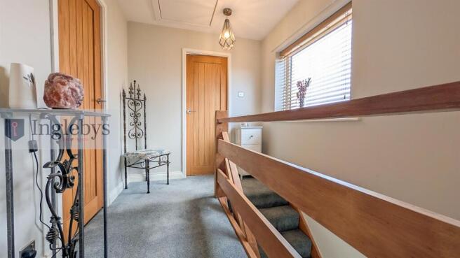 3 bed Semi-Detached for sale Image 12