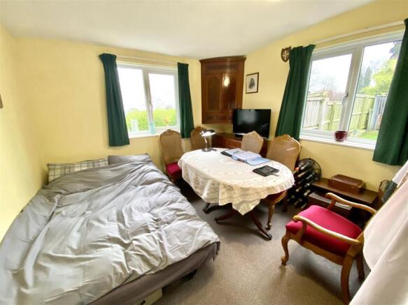 DINING ROOM/BEDROOM 3