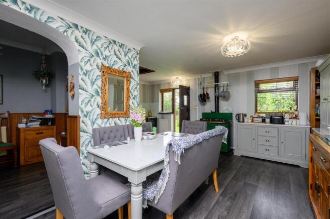 3 bed Detached for sale Image 10