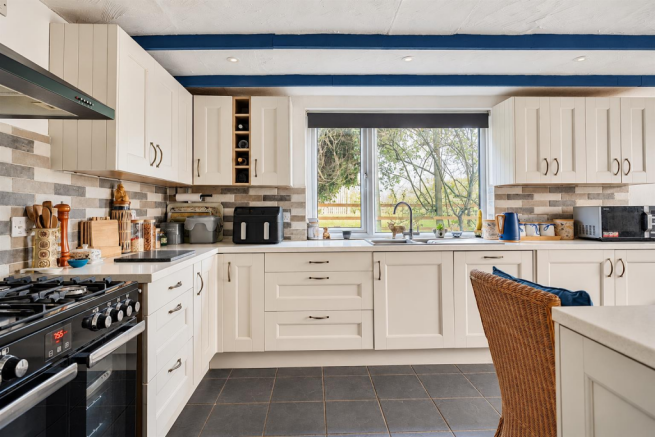 Kitchen 1.png