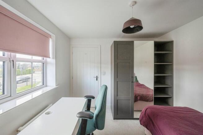 4 bed Town House for sale Image 12