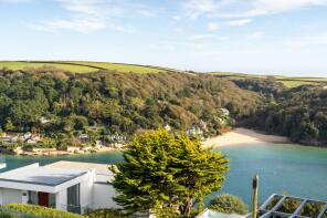 Flat 3, Clearwater, Devon Road, Salcombe TQ8 8HJ