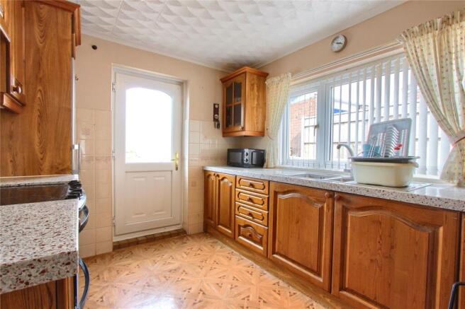 2 bed Bungalow for sale Image 5