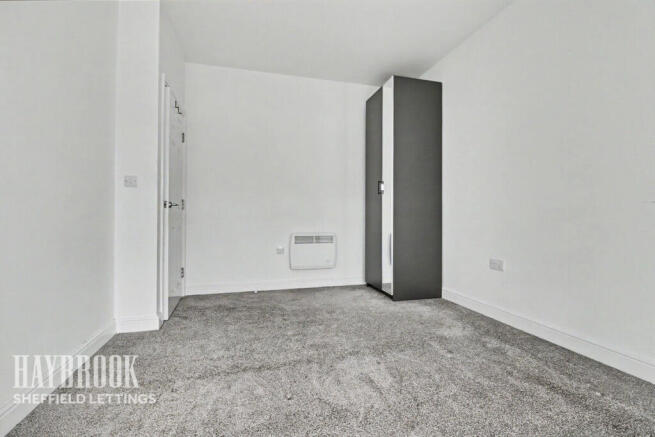 2 bed Apartment to rent Image 4