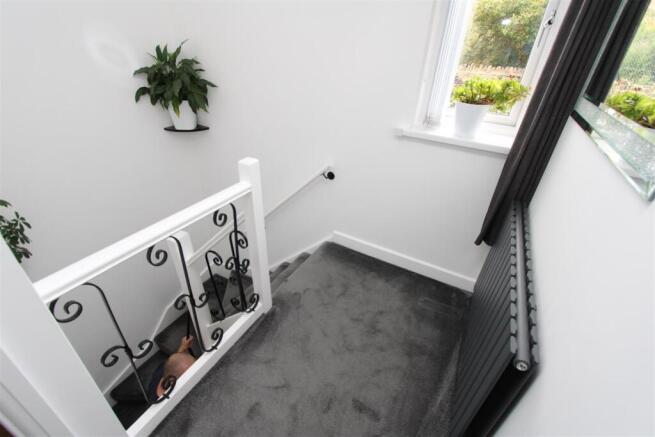 3 bed Semi-Detached for sale Image 7