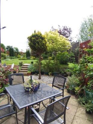 TERRACE & GARDEN