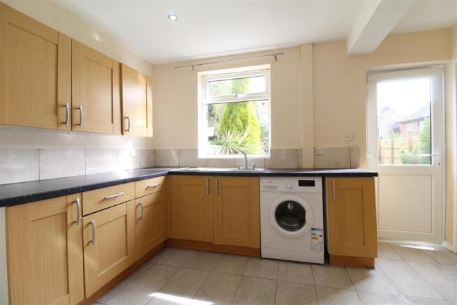 3 Kitchen.JPG