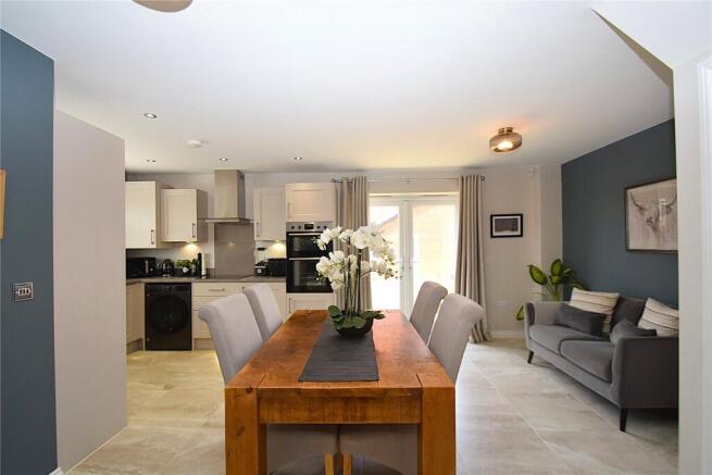 4 bed Detached for sale Image 4