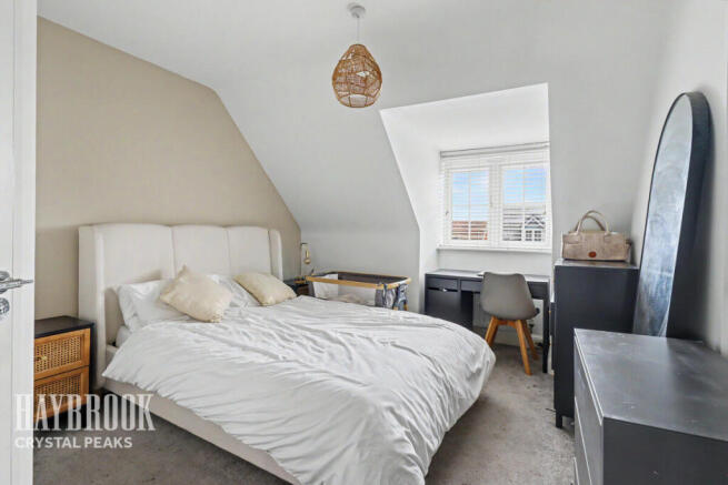 3 bed Terraced for sale Image 9