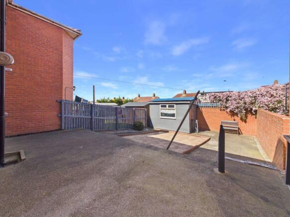 2 bed Semi-Detached for sale Image 11