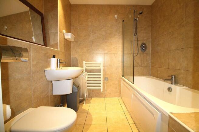 1 bed Apartment to rent Image 5
