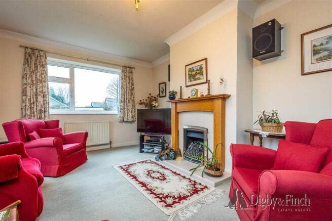 Valley Road, Radcliffe-On-Trent, Nottingham photo 4