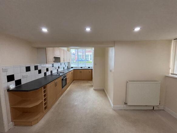 4 bed End of Terrace for sale Image 4