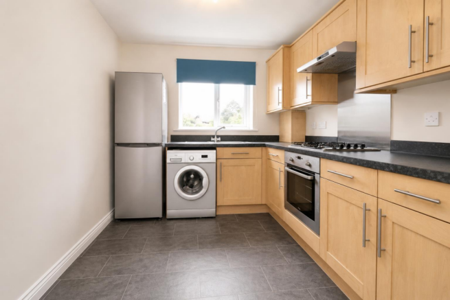 3 bed Semi-Detached for sale Image 5